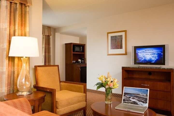 Hilton Garden Inn Auburn Riverwatch Exterior photo