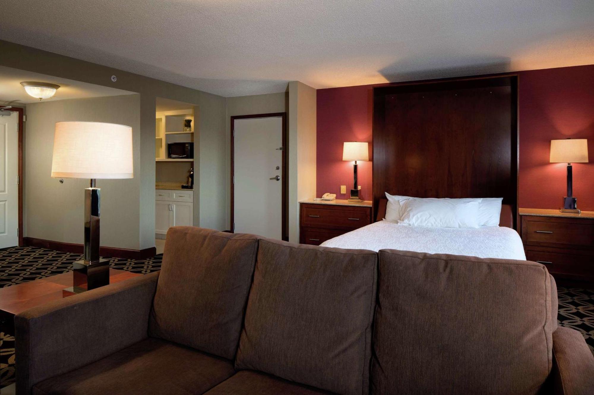 Hilton Garden Inn Auburn Riverwatch Exterior photo