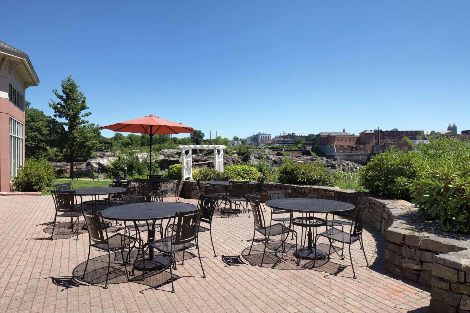 Hilton Garden Inn Auburn Riverwatch Exterior photo